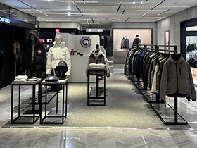 캐나다구스 리뉴얼 오픈